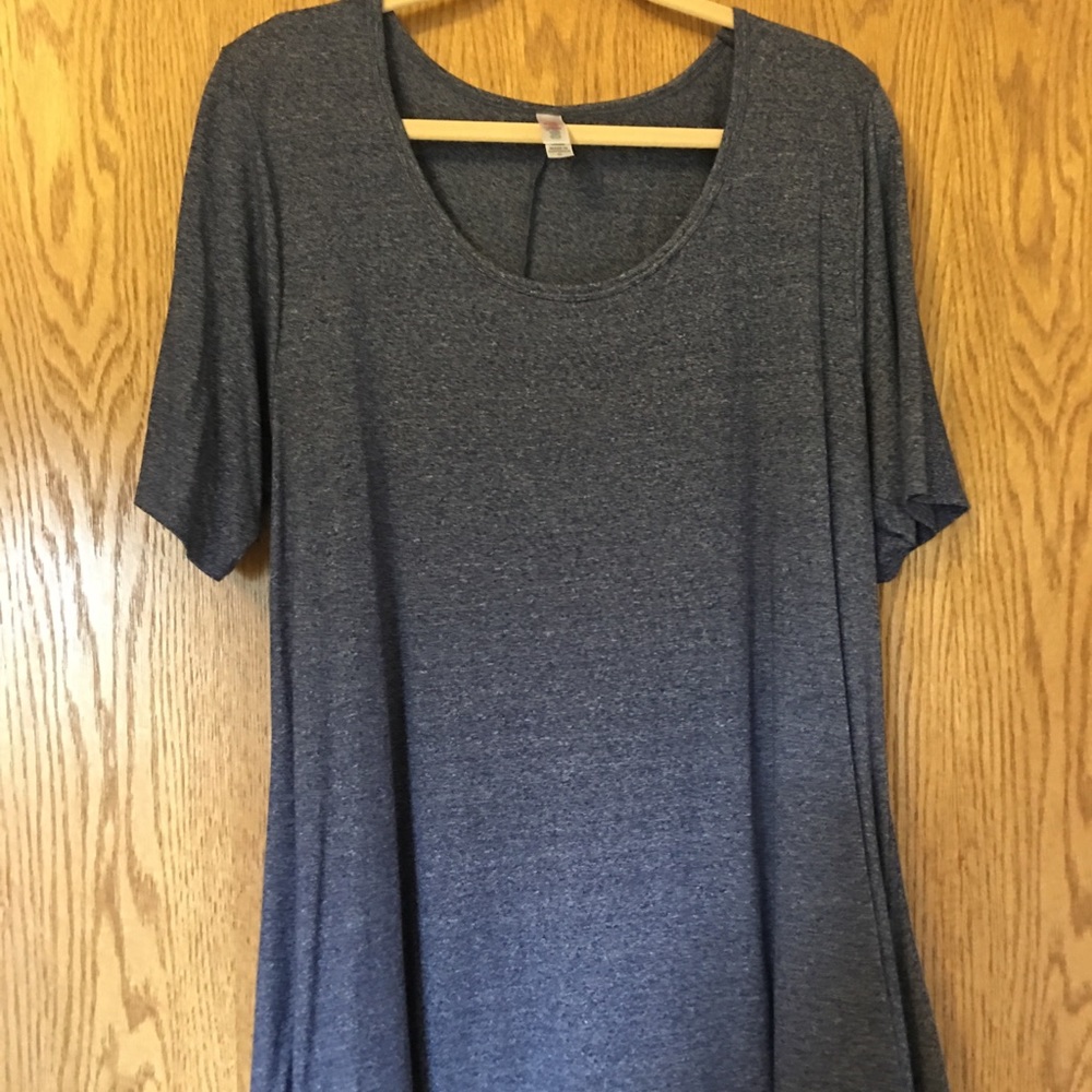 LLR PERFECT TEE denim heathered blue color. NWOT